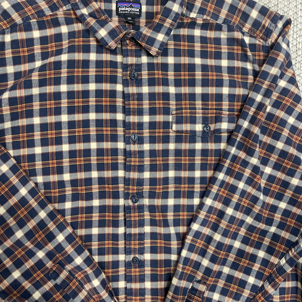 Patagonia Long Sleeve Button Down Shirt - Picture 4 of 5